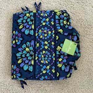 Vera Bradley NWT hanging organizer indigo pop